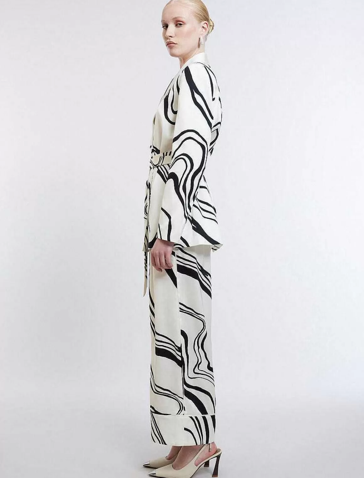 BCBGMAXAZRIA Abstract Print Pants Online