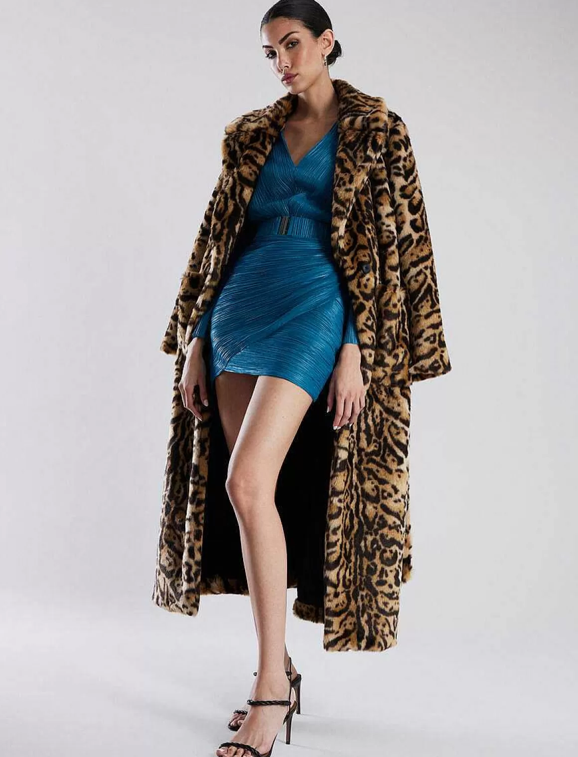 BCBGMAXAZRIA Large Shelter With Synthetic Leopard Piece With Lazo Best Sale